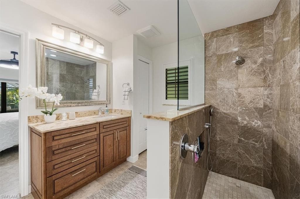 136 Old Tamiami TRL, NAPLES FL 34110-12