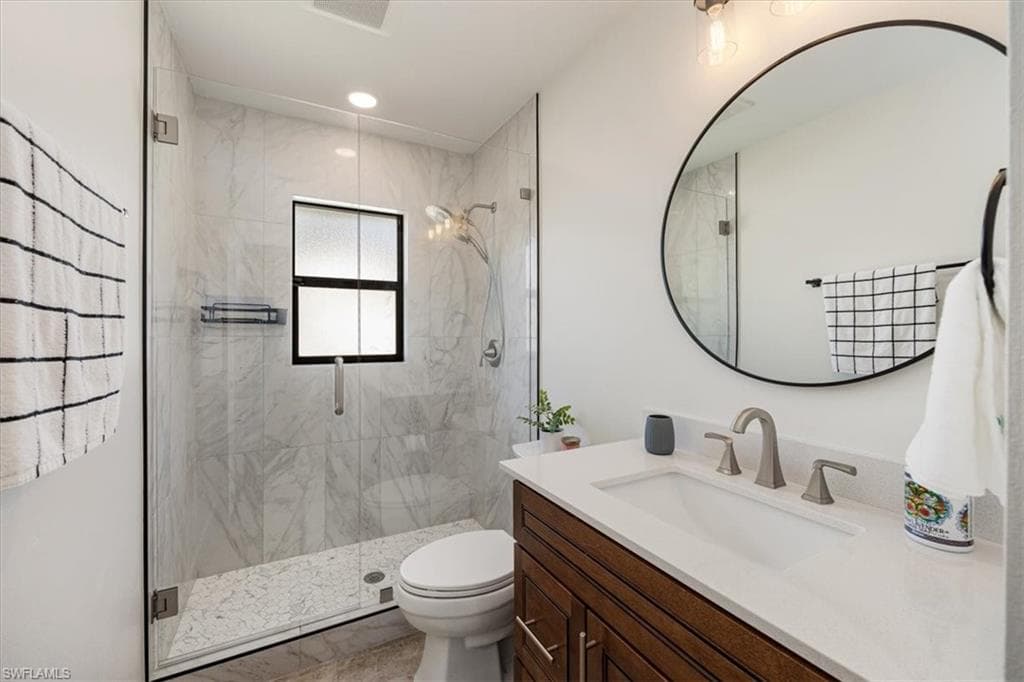 136 Old Tamiami TRL, NAPLES FL 34110-15