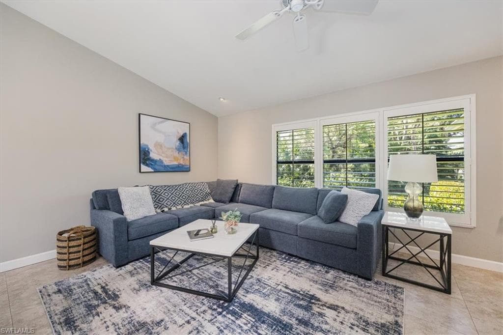 136 Old Tamiami TRL, NAPLES FL 34110-6