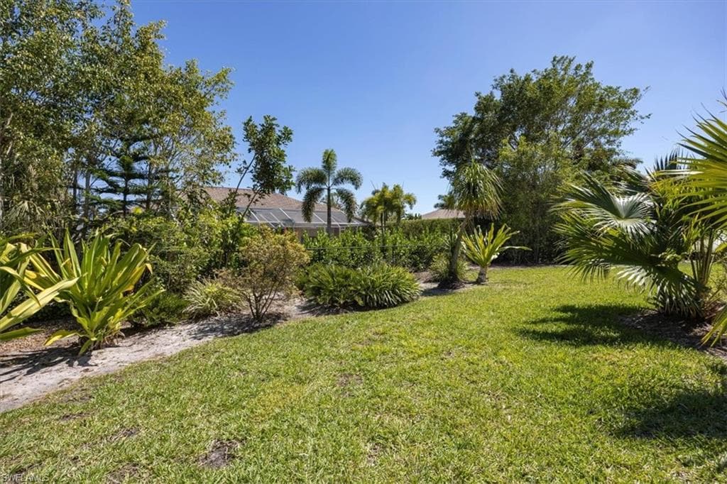136 Old Tamiami TRL, NAPLES FL 34110-23