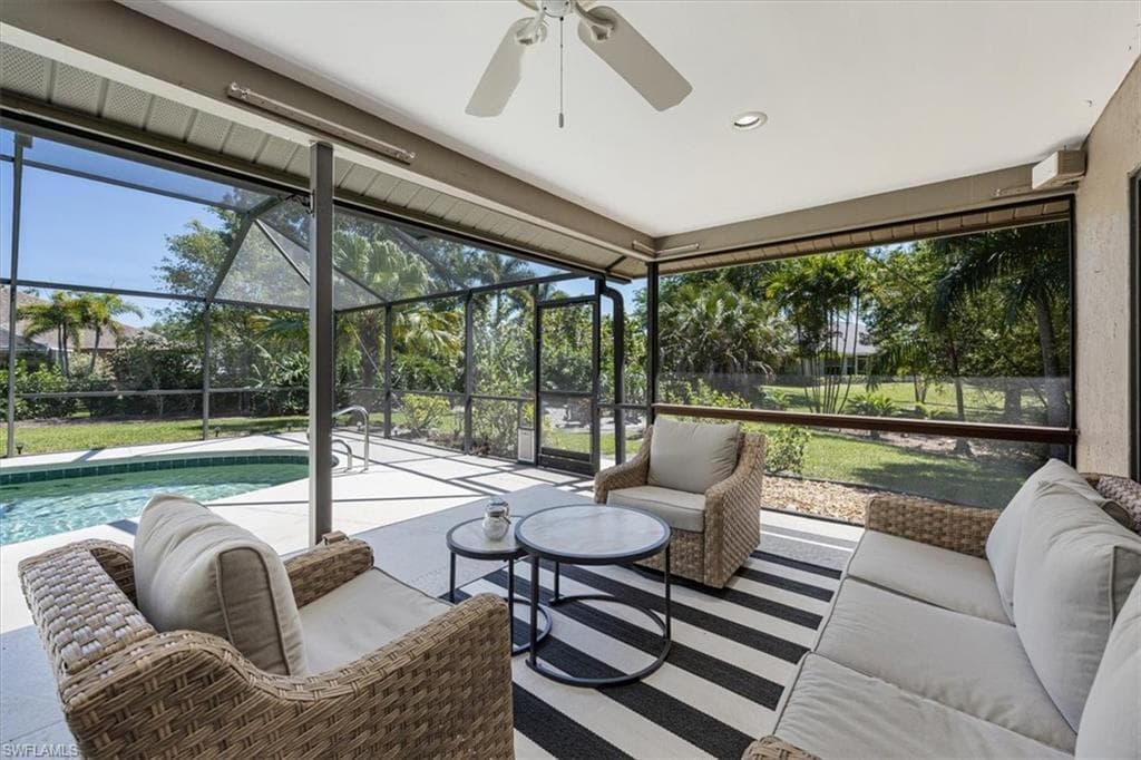 136 Old Tamiami TRL, NAPLES FL 34110-18