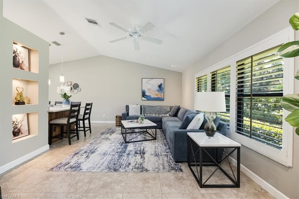 136 Old Tamiami TRL, NAPLES FL 34110-7