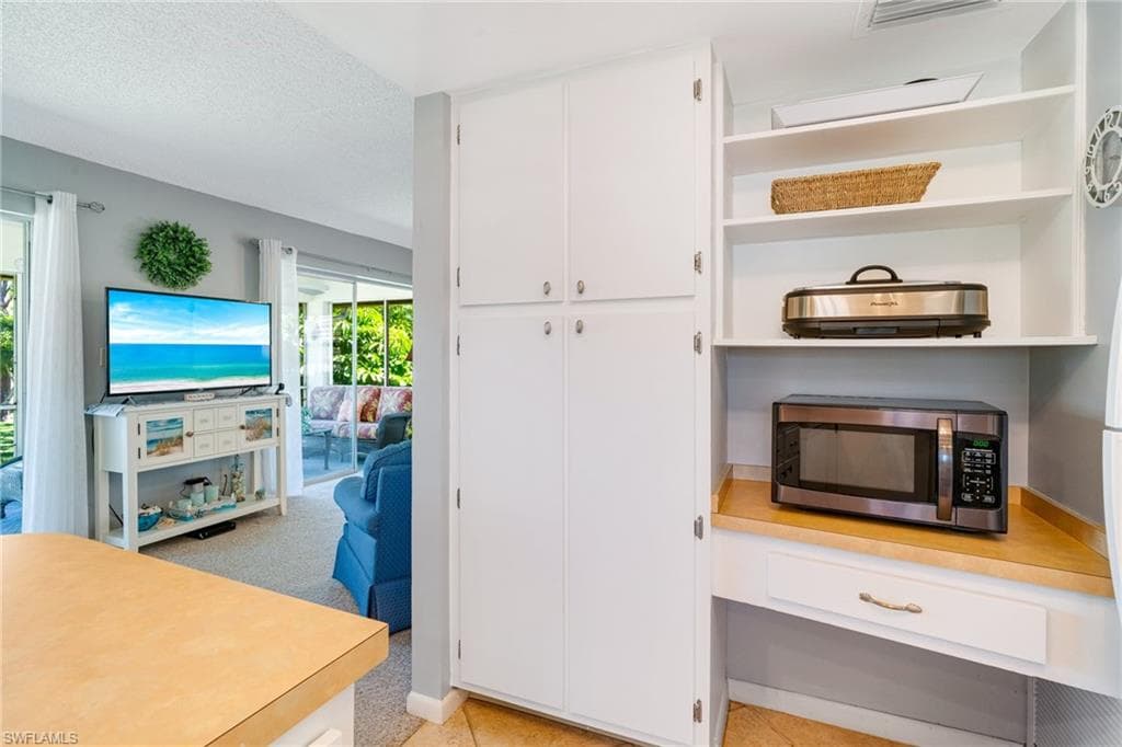 1549 Sandpiper ST # 34, NAPLES FL 34102-11