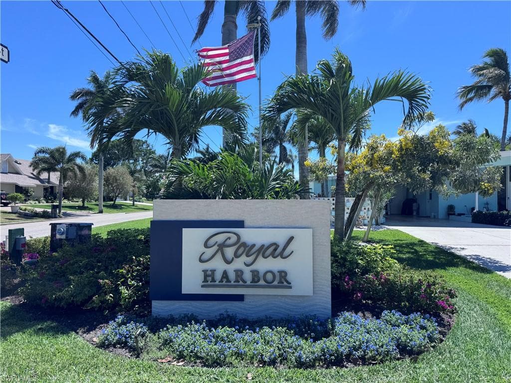 1549 Sandpiper ST # 34, NAPLES FL 34102-32