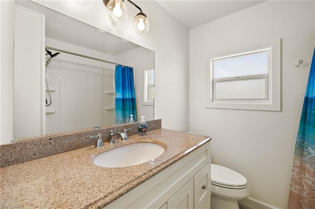 341 Mattie AVE, FORT MYERS FL 33908-18