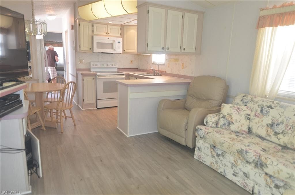 3809 Lemon Twist LOOP, BONITA SPRINGS FL 34134-27