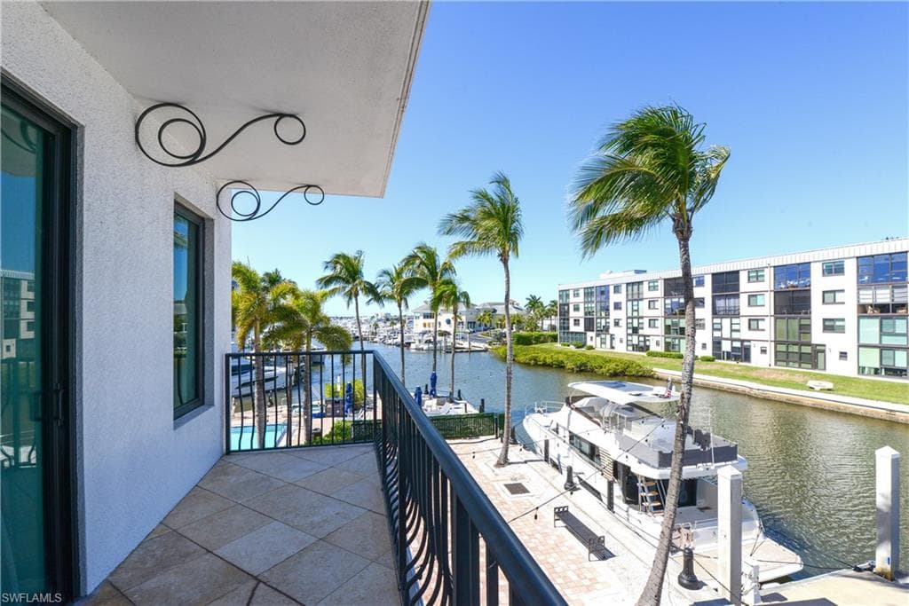 1490 5th AVE S # 200B, NAPLES FL 34102-23