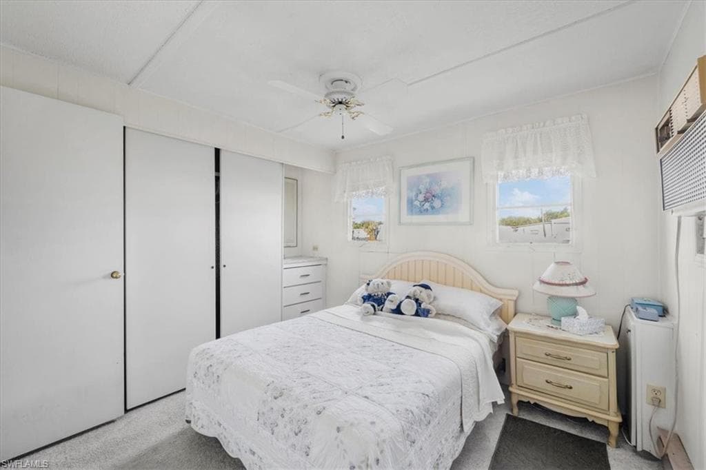 329 Lantern LN, NORTH FORT MYERS FL 33917-22