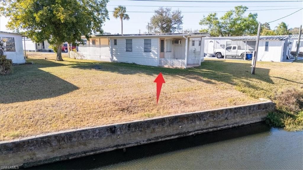 329 Lantern LN, NORTH FORT MYERS FL 33917-42