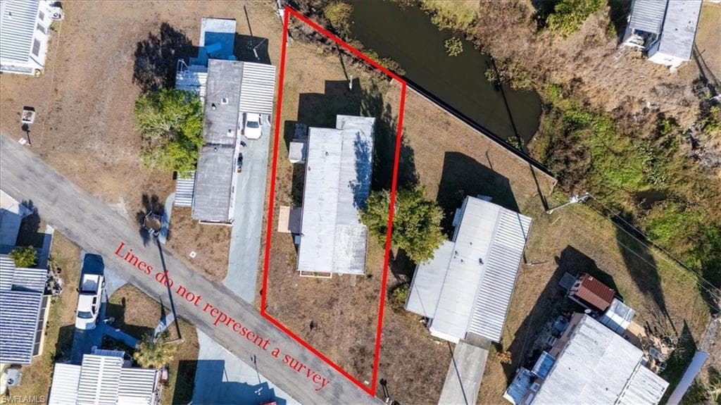 329 Lantern LN, NORTH FORT MYERS FL 33917-44