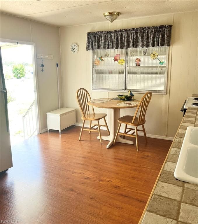 329 Lantern LN, NORTH FORT MYERS FL 33917-3