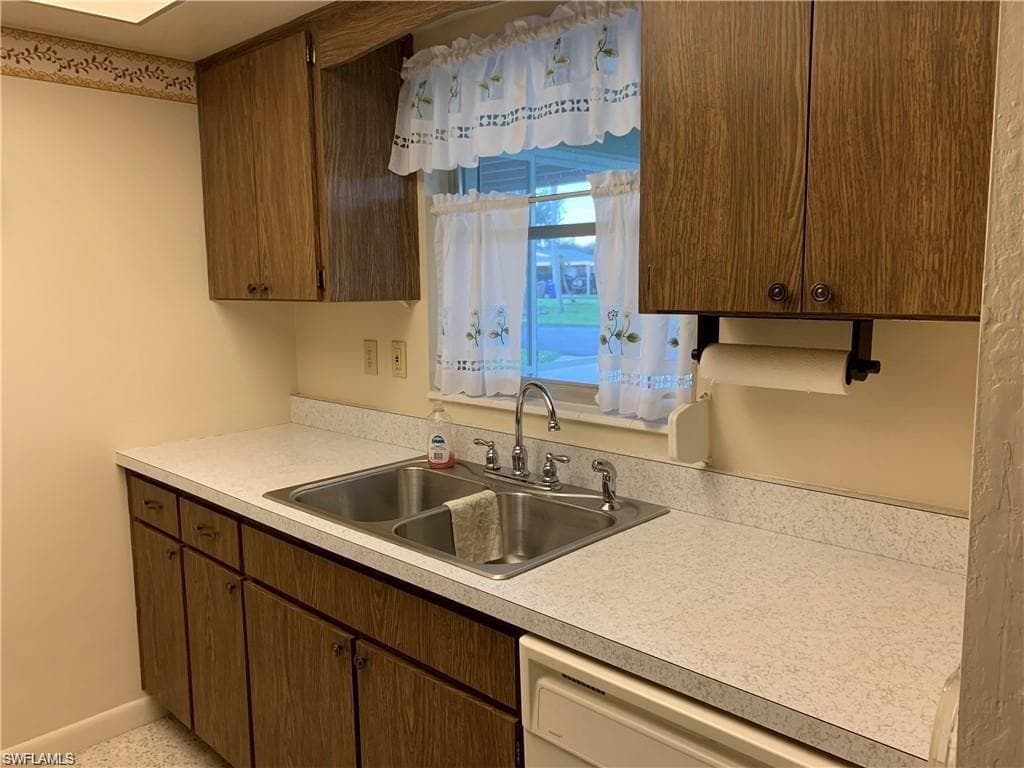 2340 Jacaranda CT, LEHIGH ACRES FL 33936-11