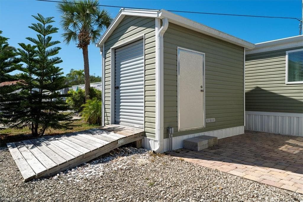 3852 Cardinal CIR, BONITA SPRINGS FL 34134-4