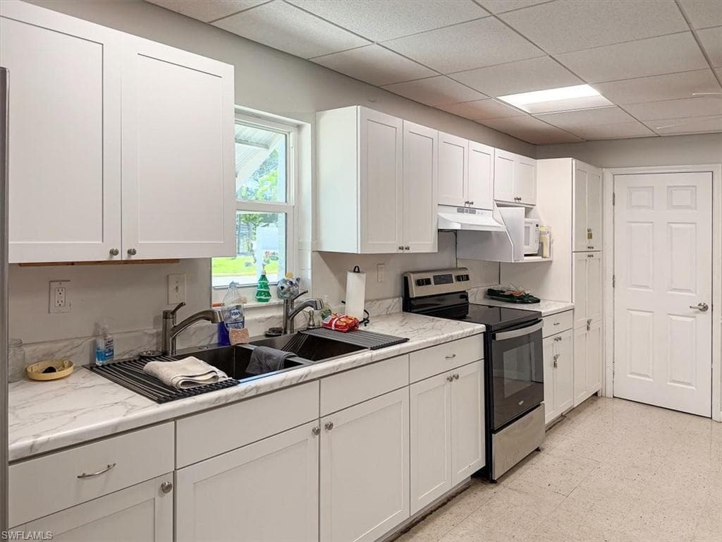 3852 Cardinal CIR, BONITA SPRINGS FL 34134-37