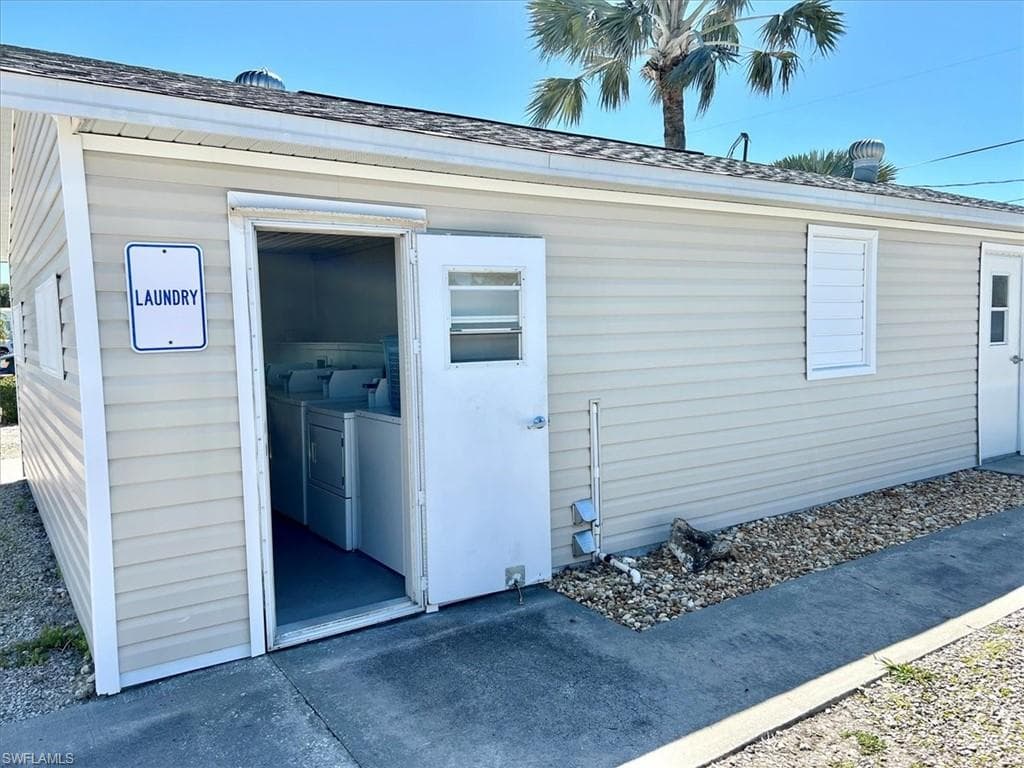 3852 Cardinal CIR, BONITA SPRINGS FL 34134-39