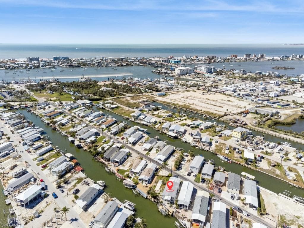 12 Nancy LN, FORT MYERS BEACH FL 33931-5