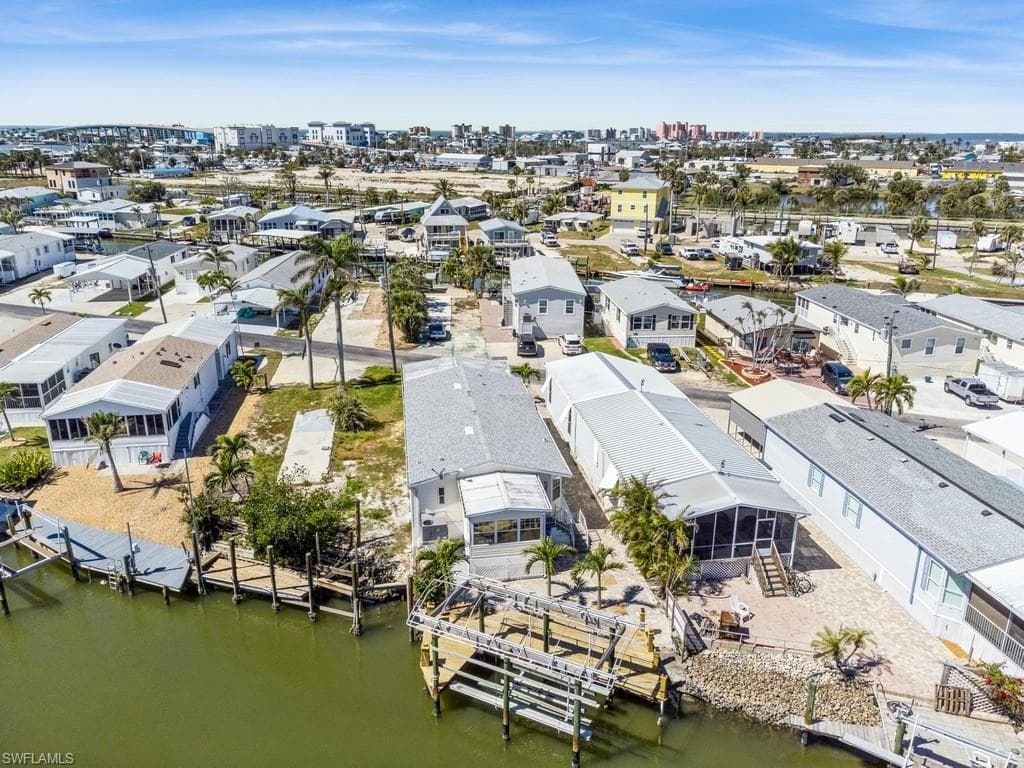 12 Nancy LN, FORT MYERS BEACH FL 33931-25