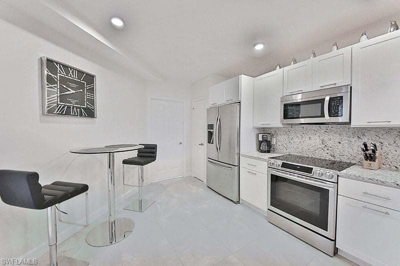 3060 Horizon LN # 1405, NAPLES FL 34109-4