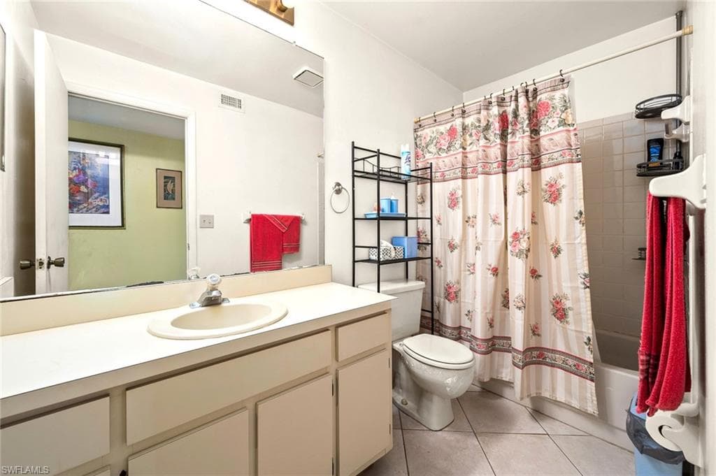 8101 S Woods CIR # 1, FORT MYERS FL 33919-13