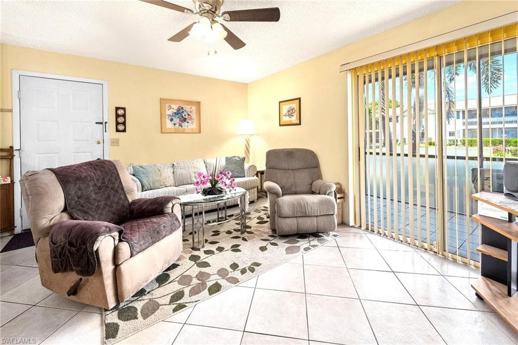 8101 S Woods CIR # 1, FORT MYERS FL 33919-3