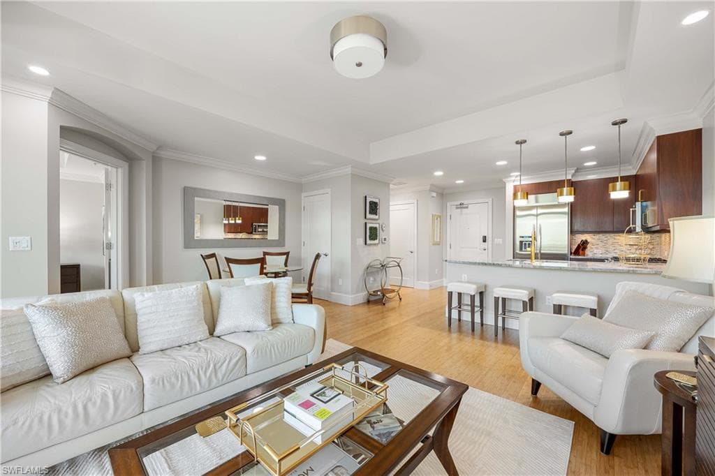 9123 Strada PL # 7408, NAPLES FL 34108-5