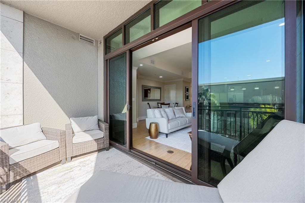 9123 Strada PL # 7408, NAPLES FL 34108-17