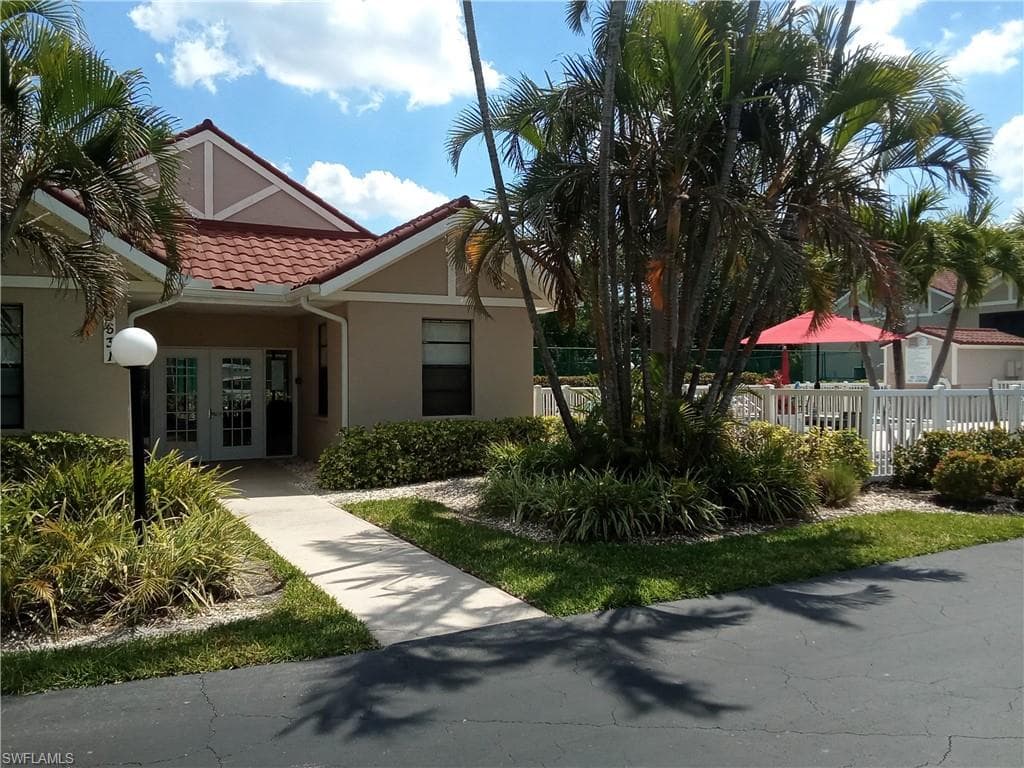 9635 Eaton Gardens LN # 107, FORT MYERS FL 33919-4