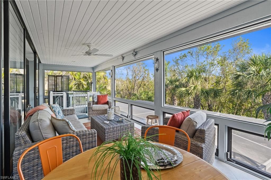 319 Nature View CT, FORT MYERS BEACH FL 33931-4