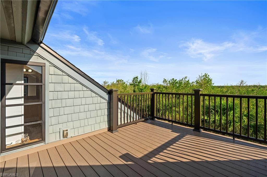 319 Nature View CT, FORT MYERS BEACH FL 33931-5