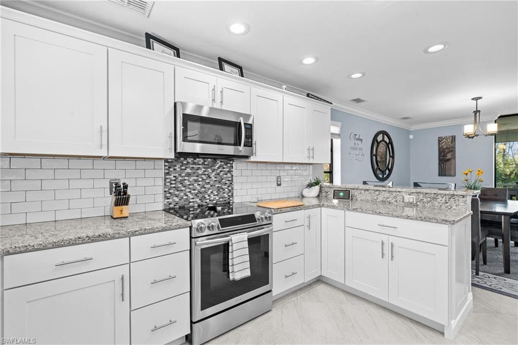 319 Nature View CT, FORT MYERS BEACH FL 33931-7