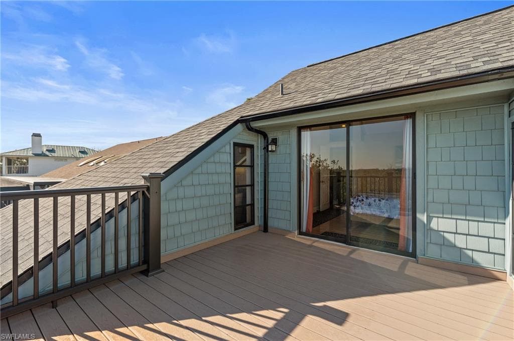 319 Nature View CT, FORT MYERS BEACH FL 33931-22