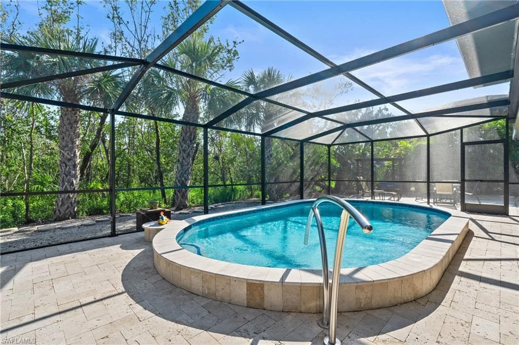 319 Nature View CT, FORT MYERS BEACH FL 33931-2