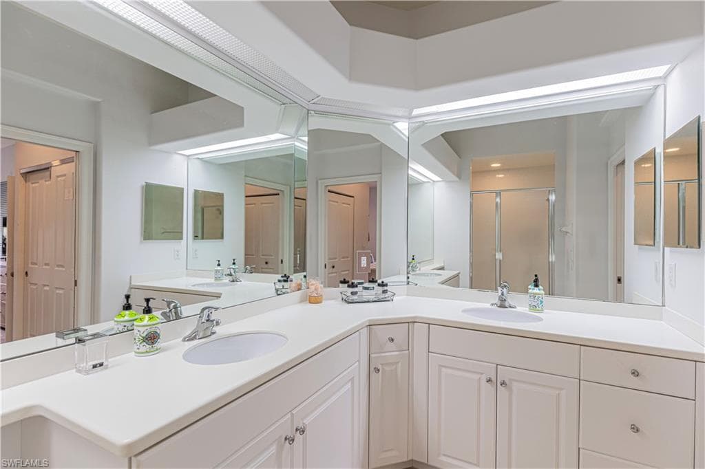 8641 Piazza Del Lago CIR # 203, ESTERO FL 33928-17