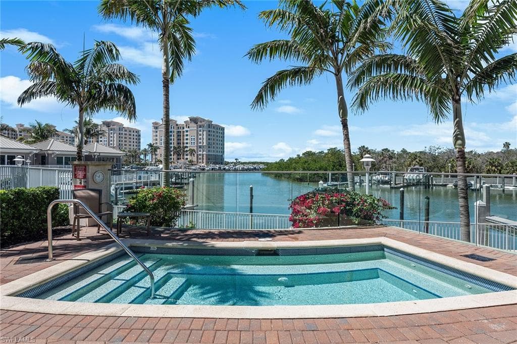 13675 Vanderbilt DR # 1107, NAPLES FL 34110-45