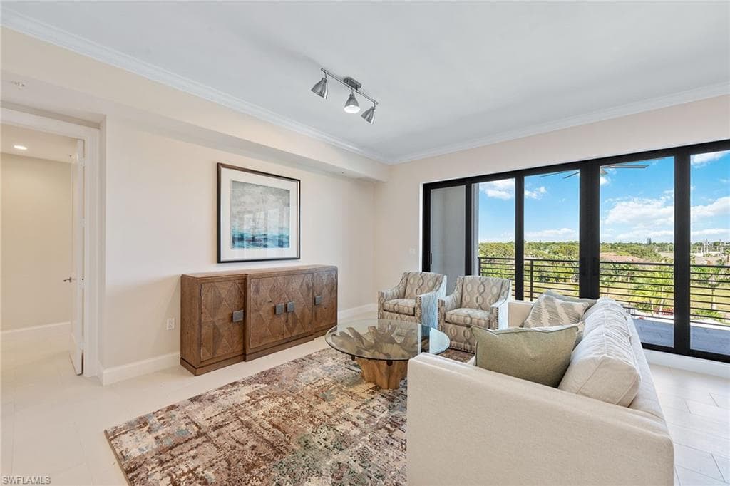 1111 Central AVE # 506, NAPLES FL 34102-1