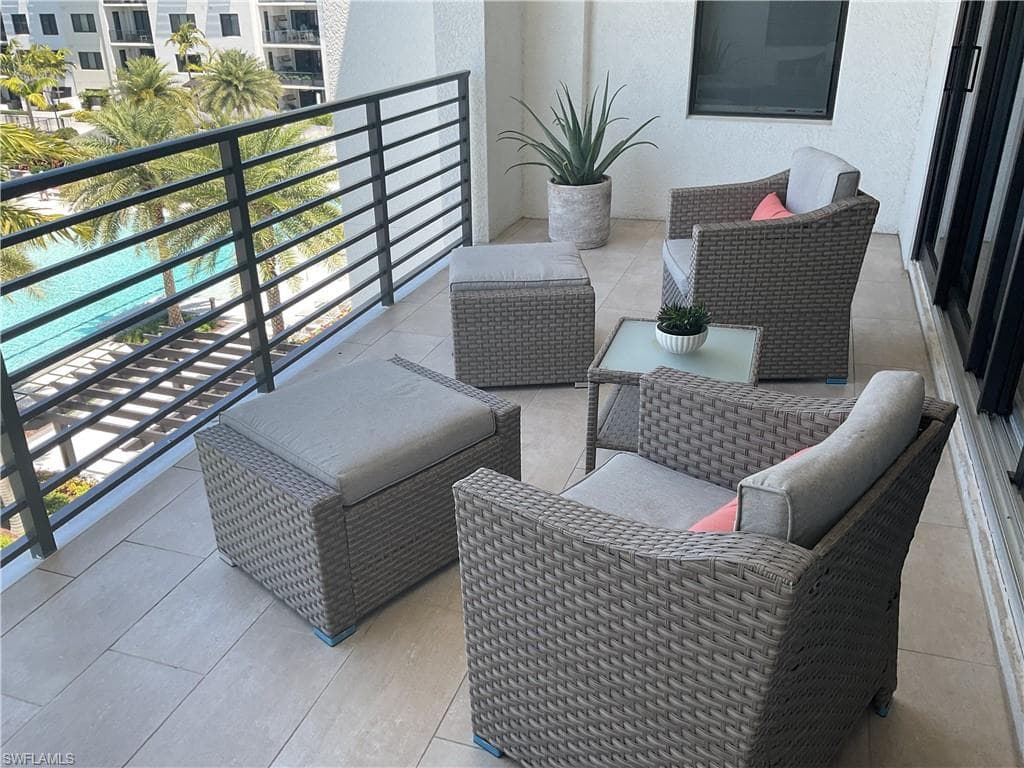 1111 Central AVE # 506, NAPLES FL 34102-15