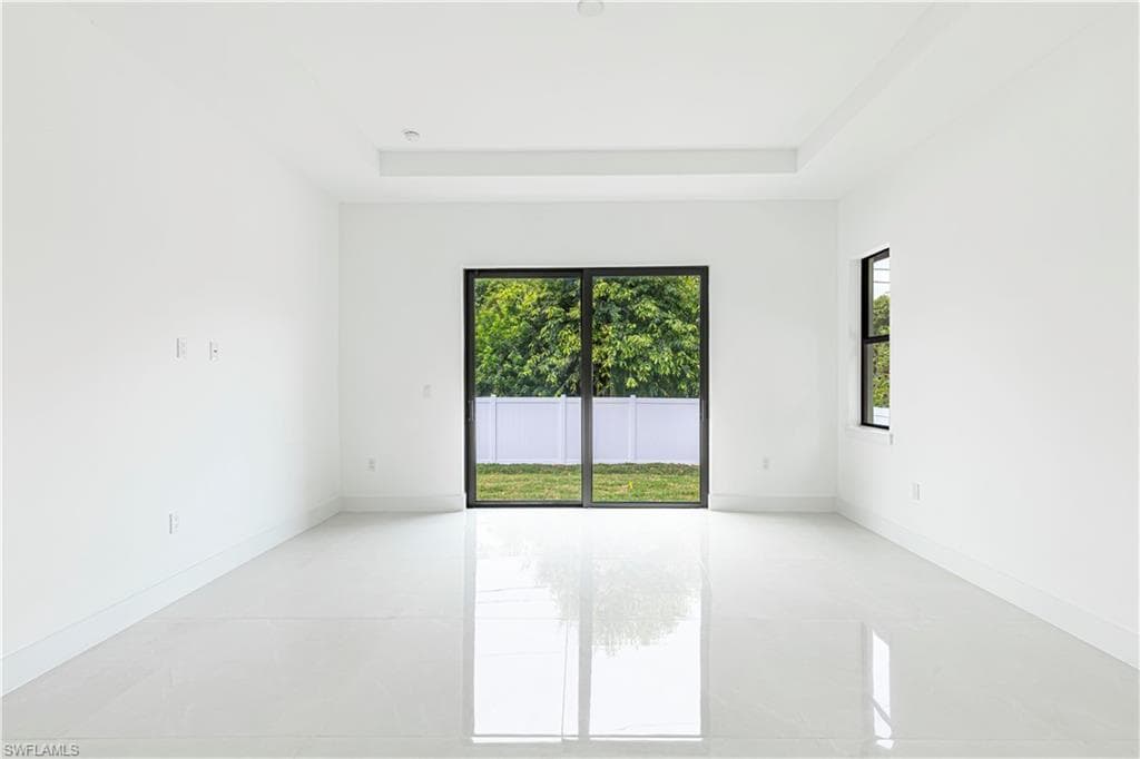 3074 Pine Tree DR, NAPLES FL 34112-16