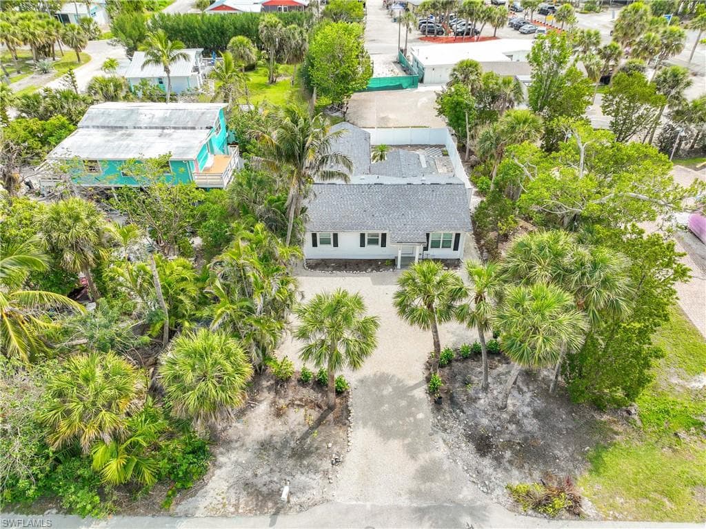 910 Fitzhugh ST, SANIBEL FL 33957-8