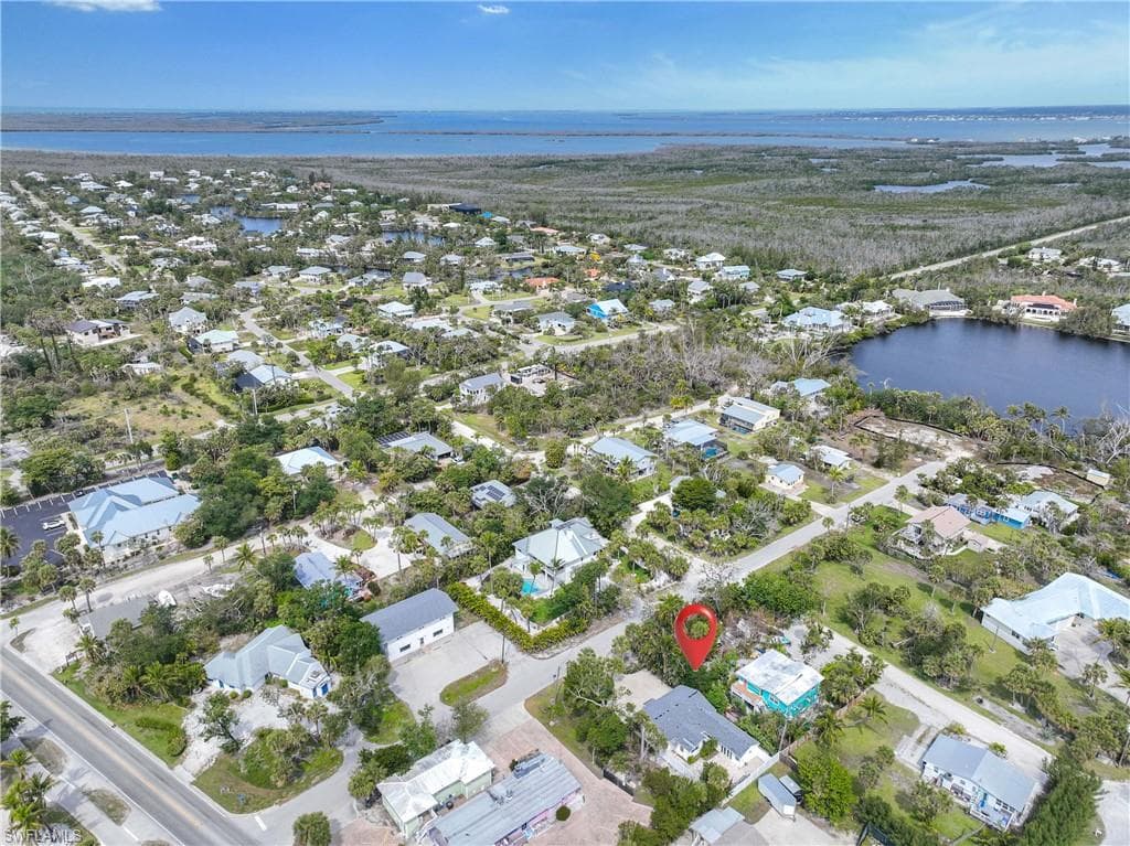 910 Fitzhugh ST, SANIBEL FL 33957-9