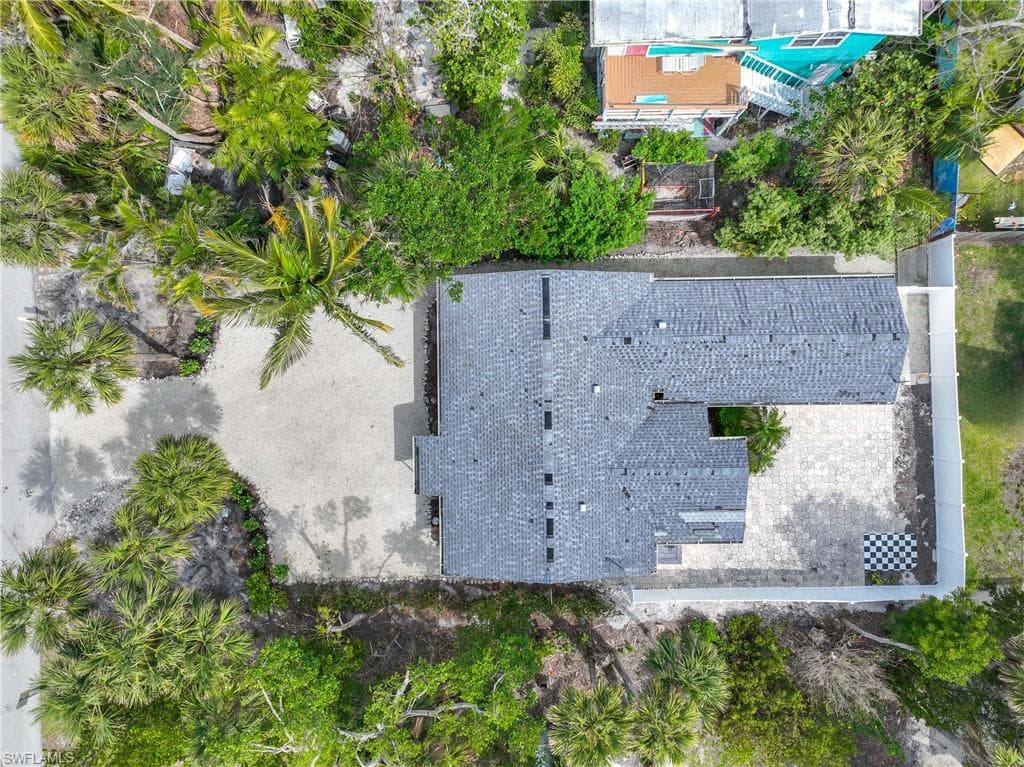 910 Fitzhugh ST, SANIBEL FL 33957-34