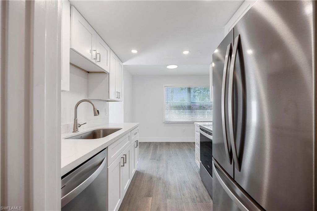 910 Fitzhugh ST, SANIBEL FL 33957-20
