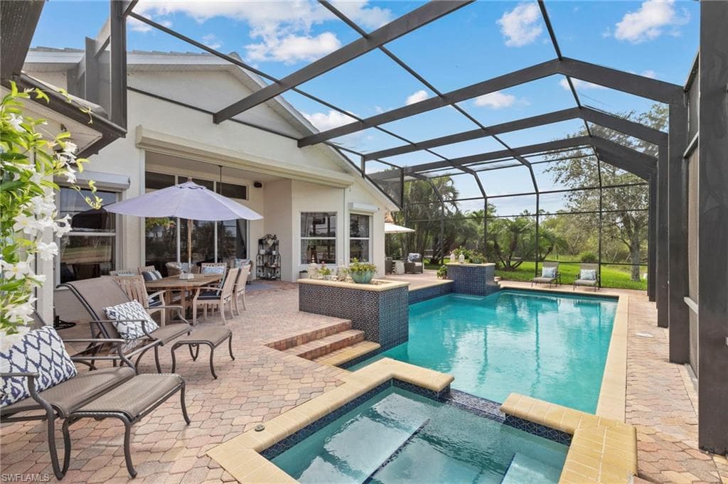 4924 Sedgewood LN, NAPLES FL 34112-8