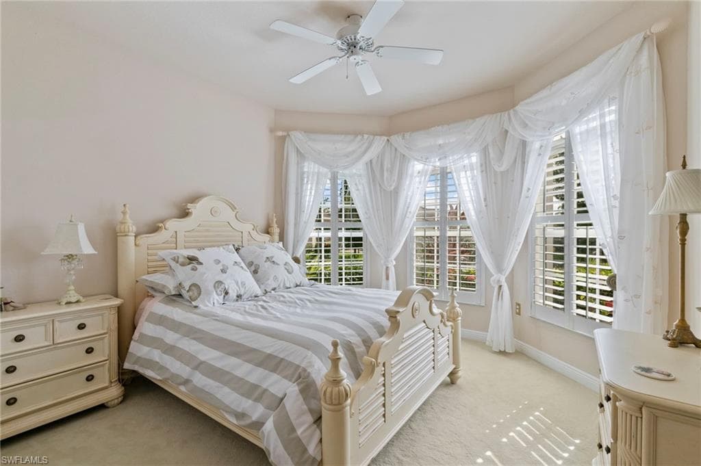 4924 Sedgewood LN, NAPLES FL 34112-13