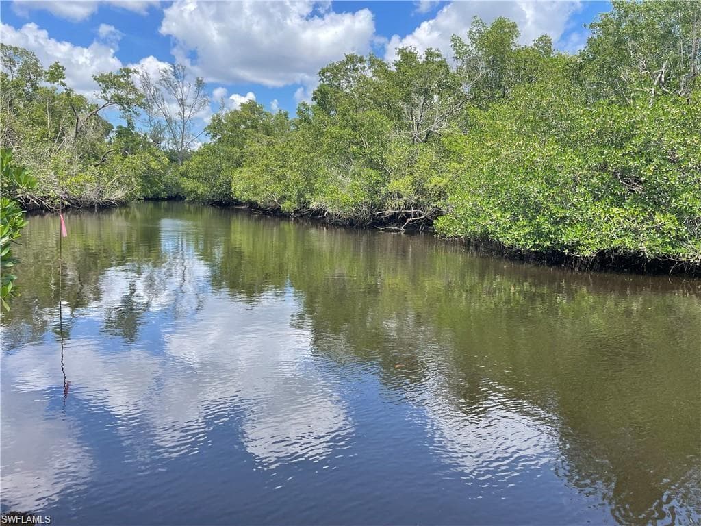 1550 13th AVE N, NAPLES FL 34102-11