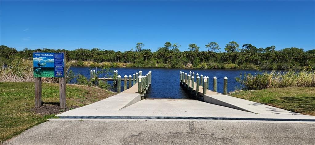 22728 Yellow Button LN, ALVA FL 33920-6