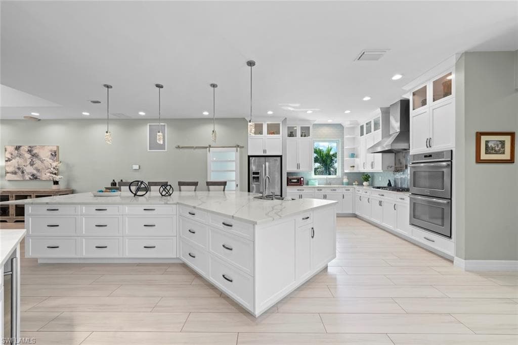 6450 Pine AVE, SANIBEL FL 33957-5