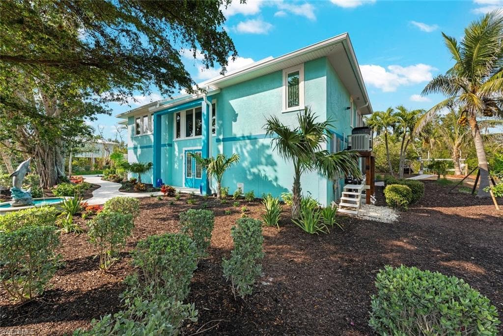 6450 Pine AVE, SANIBEL FL 33957-41