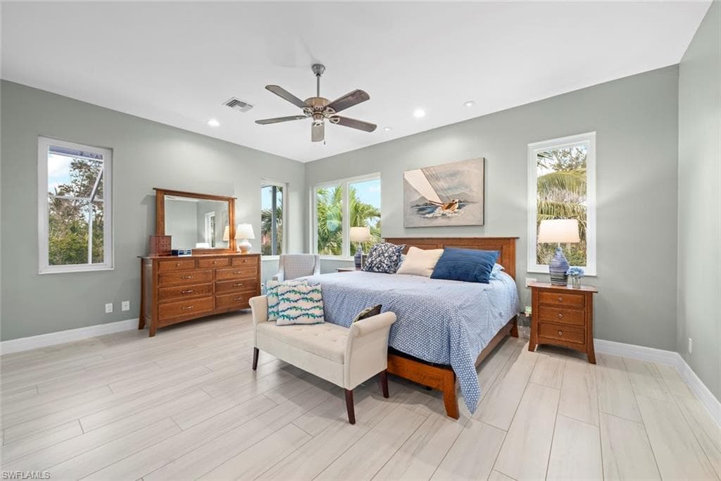 6450 Pine AVE, SANIBEL FL 33957-25