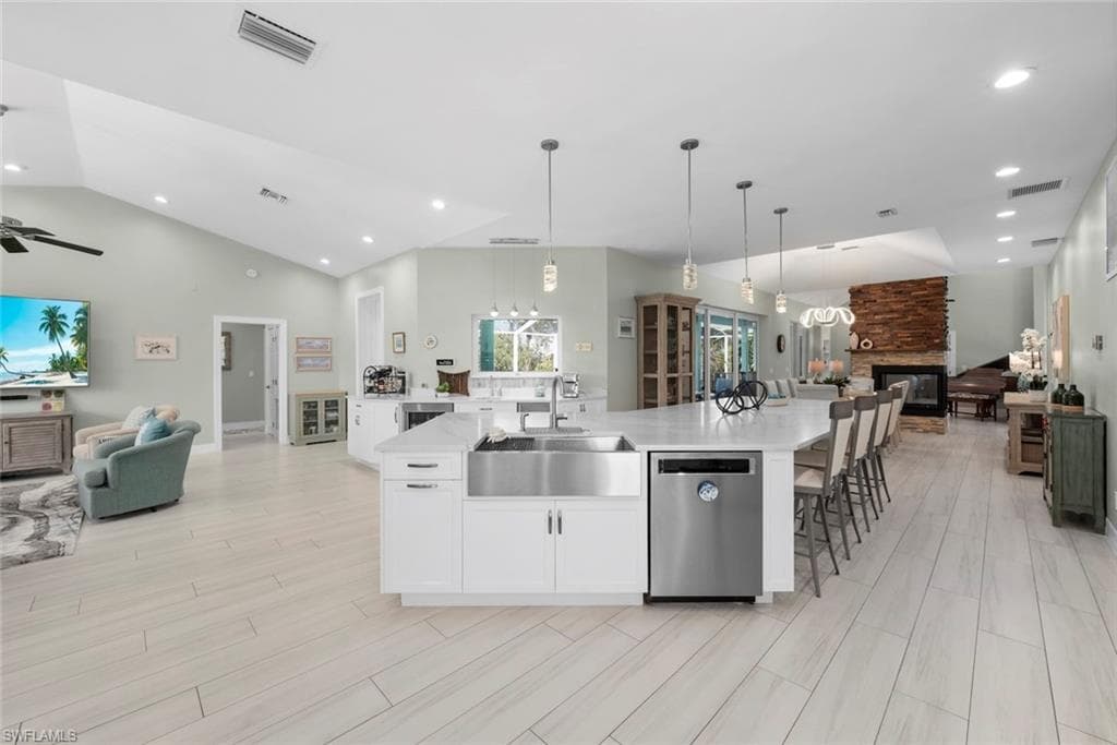 6450 Pine AVE, SANIBEL FL 33957-21