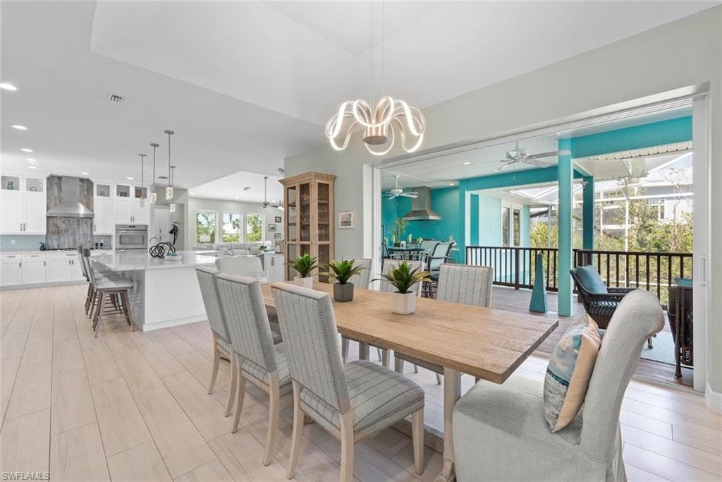 6450 Pine AVE, SANIBEL FL 33957-2